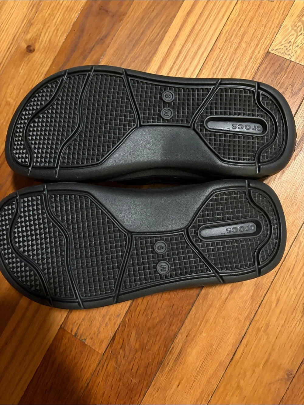 CROCS flip flops